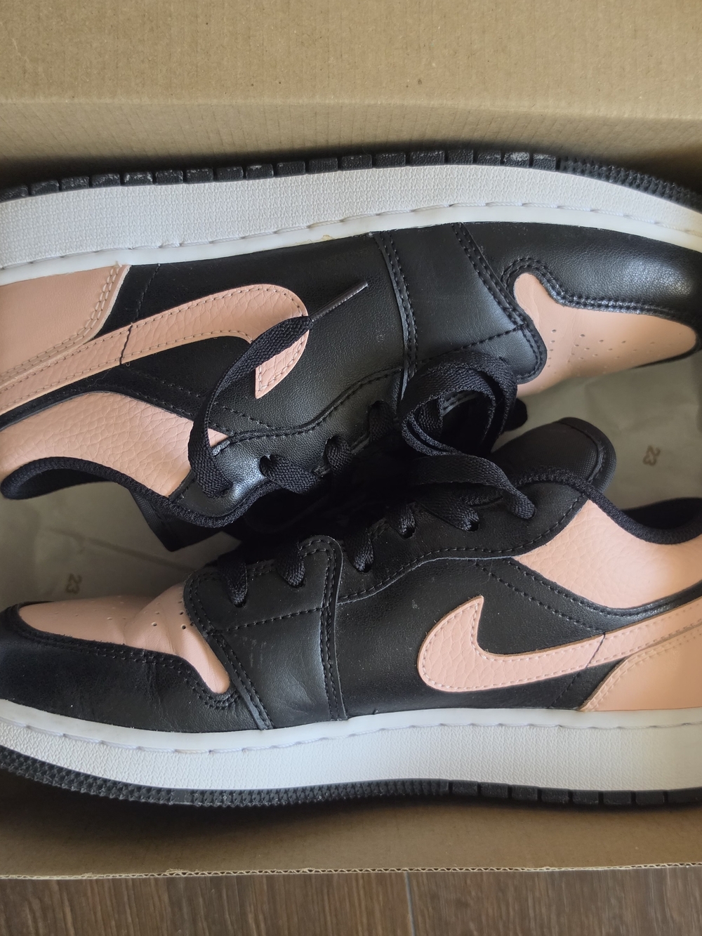 Jordan Low-Top Sneakers in Black and Peach